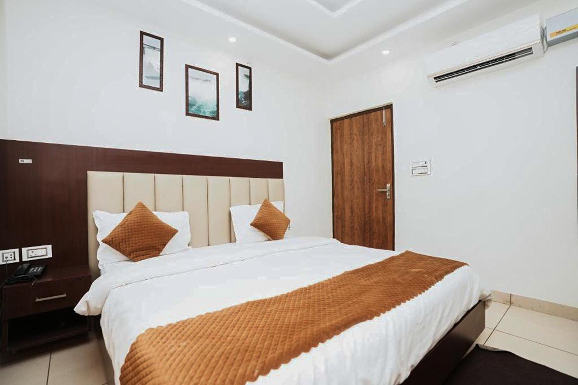 Hotel The 7 Seas Rišikéš Exteriér fotografie