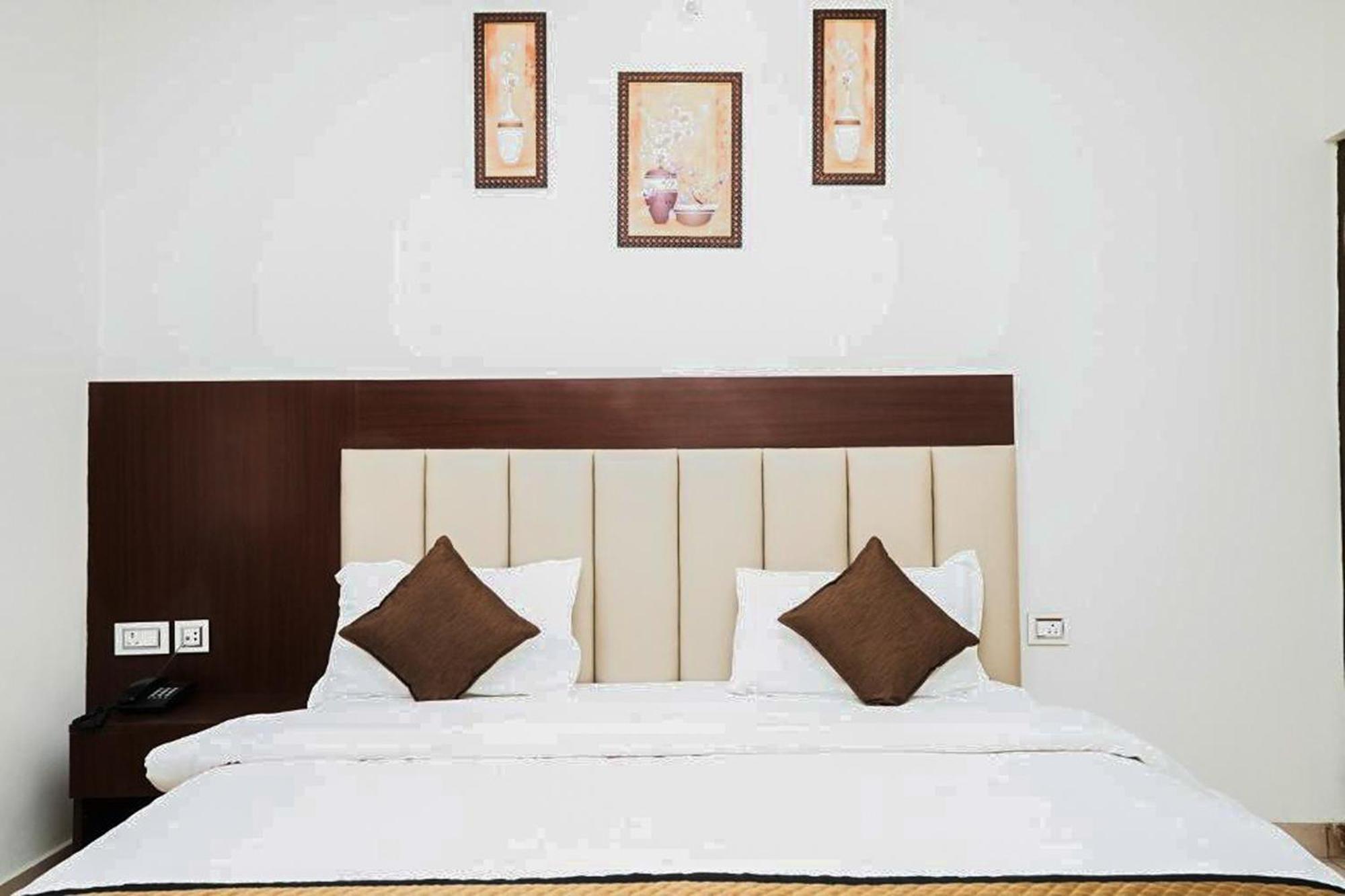 Hotel The 7 Seas Rišikéš Exteriér fotografie