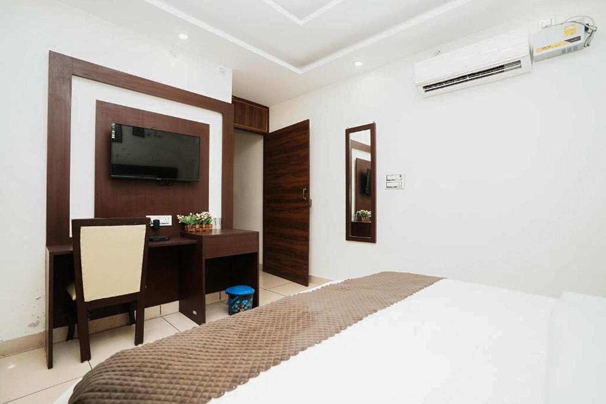 Hotel The 7 Seas Rišikéš Exteriér fotografie